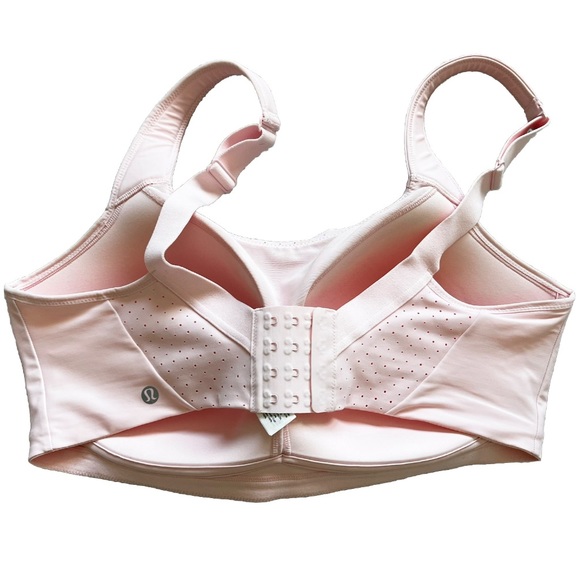 LULULEMON BABY PINK MOLDED CUP SPORTS BRA SIZE 38G Comfortable Barbie Workout - Picture 2 of 6